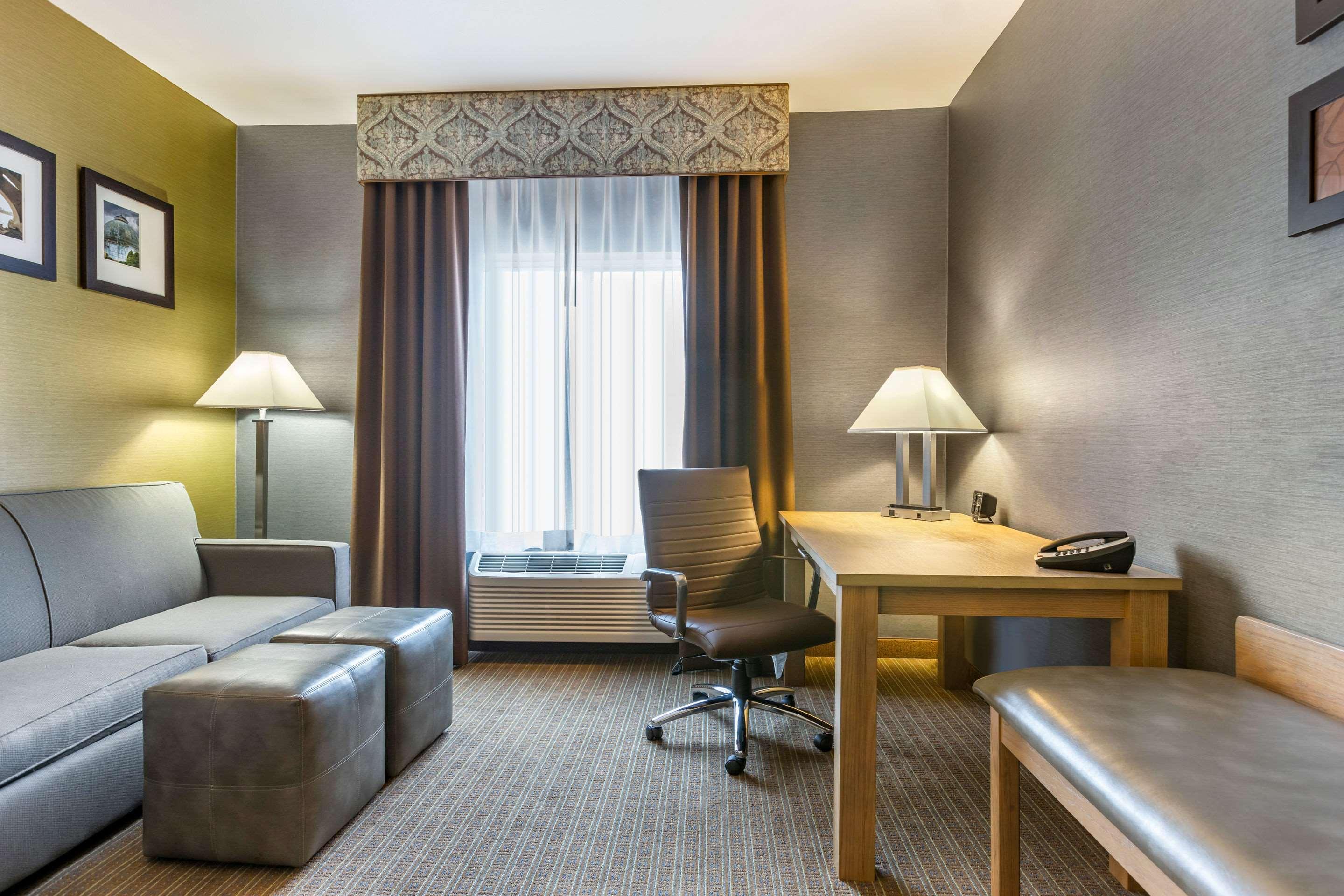 Comfort Suites Southgate-Detroit Eksteriør bilde
