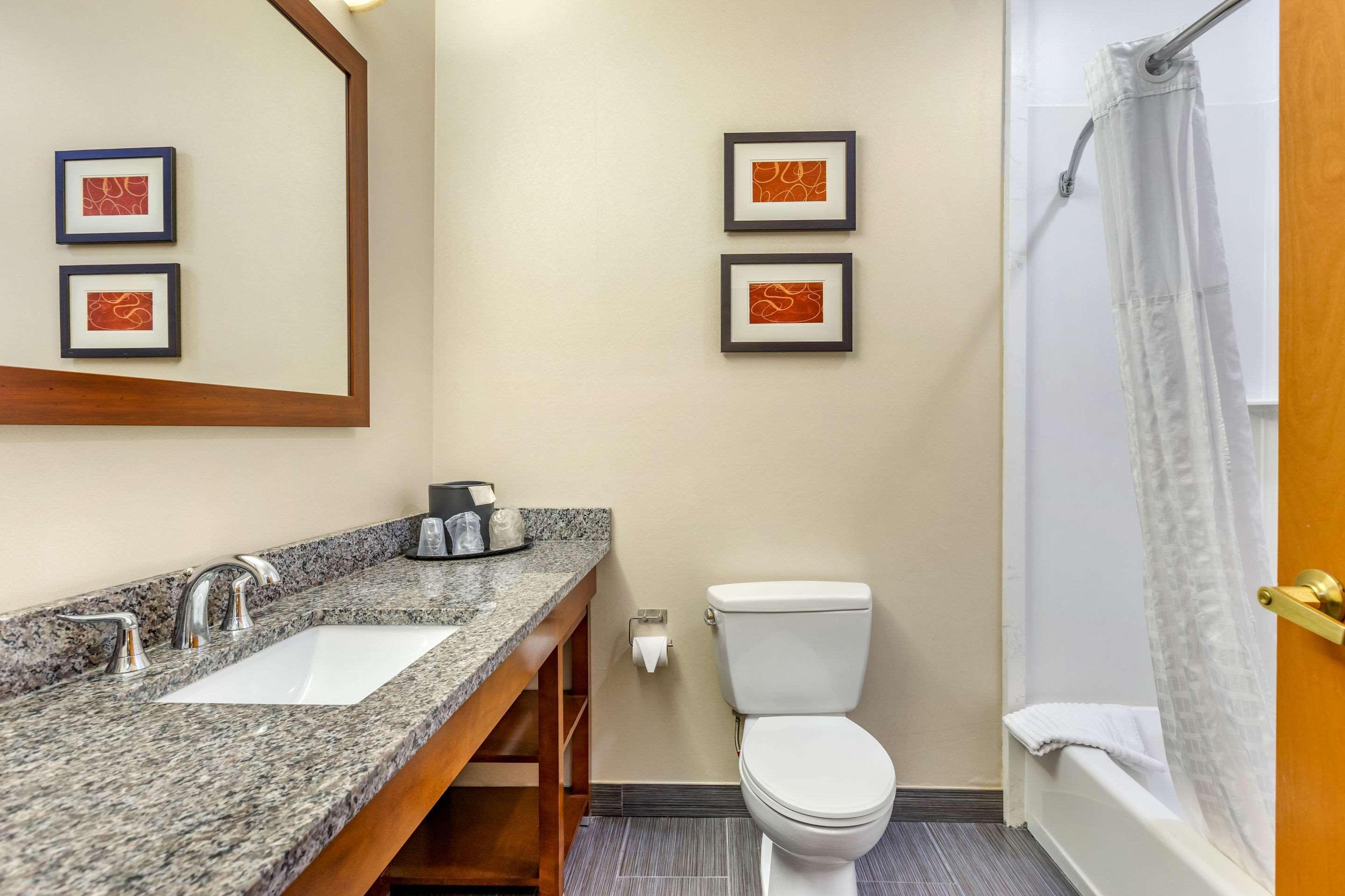 Comfort Suites Southgate-Detroit Eksteriør bilde