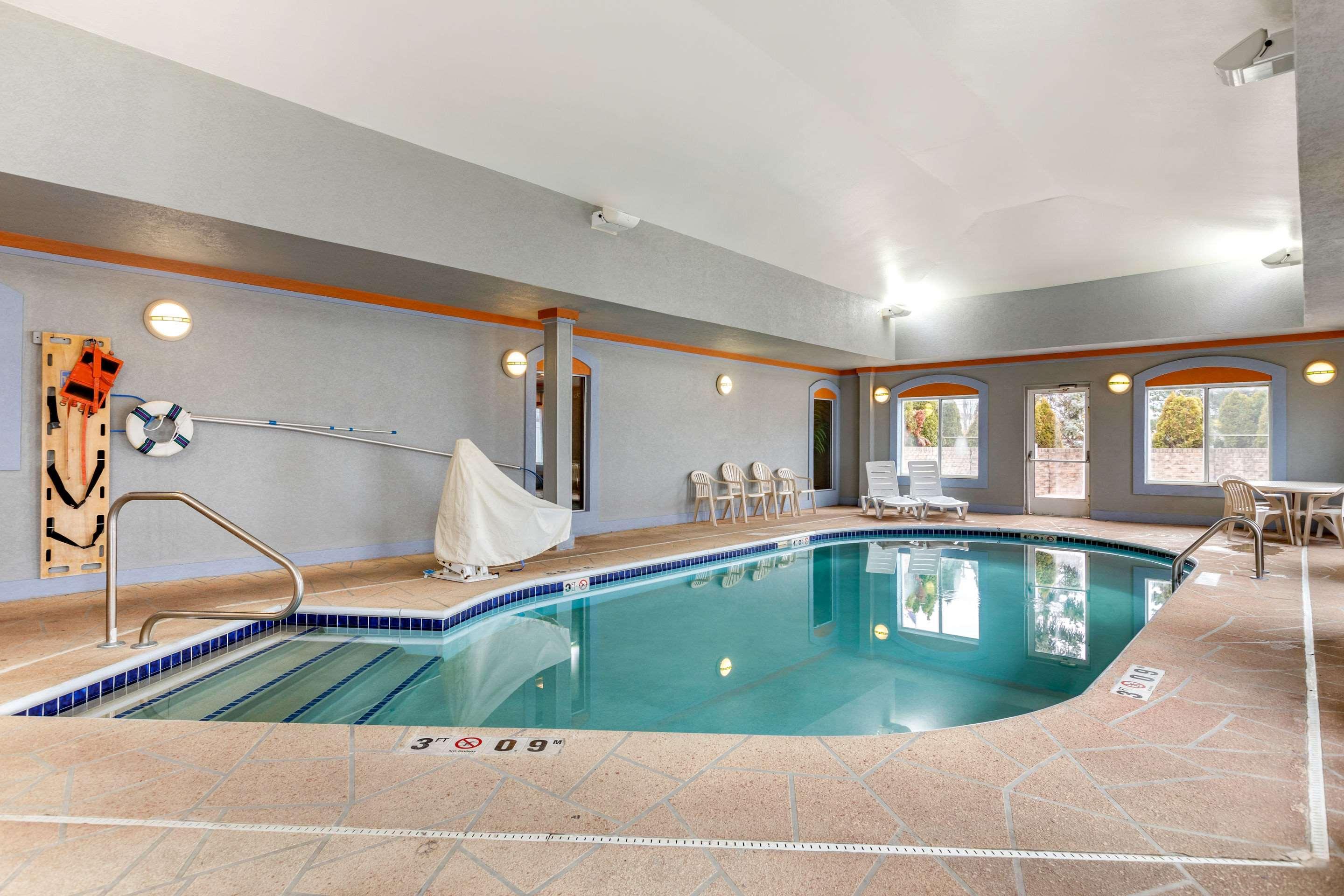Comfort Suites Southgate-Detroit Eksteriør bilde